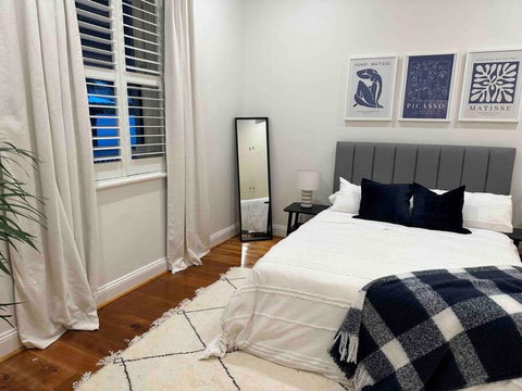 The Goody House - Sydneys Hotel 2