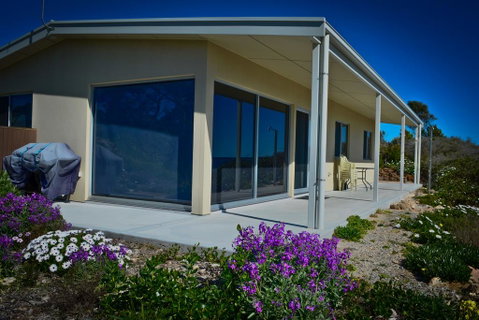 Beachside - Sydneys Hotel 3