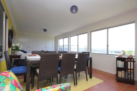 BEACHVIEW - 14 Second Ave , Bonny Hills - Sydneys Hotel 3