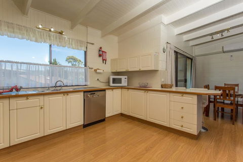 Beachwalk Nine - Sydneys Hotel 1