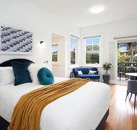 Beautiful Studio in Heritage Building with Balcony - Sydneys Hotel