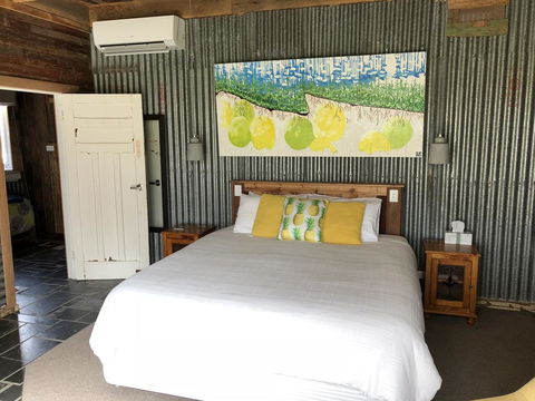 Bed In A Shed Vineyard Stay - Sydneys Hotel 0