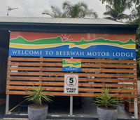 Book Landsborough Accommodation Vacations Sydneys Hotel Sydneys Hotel