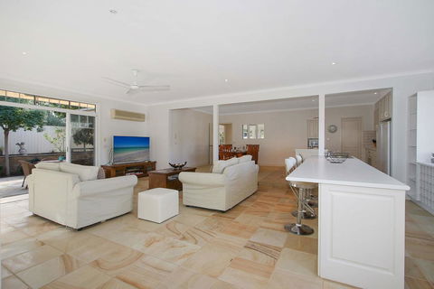 Bella House - Sydneys Hotel 1
