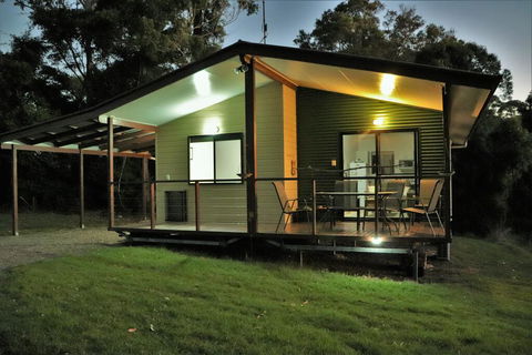 Bellthorpe Stays - Sydneys Hotel 2