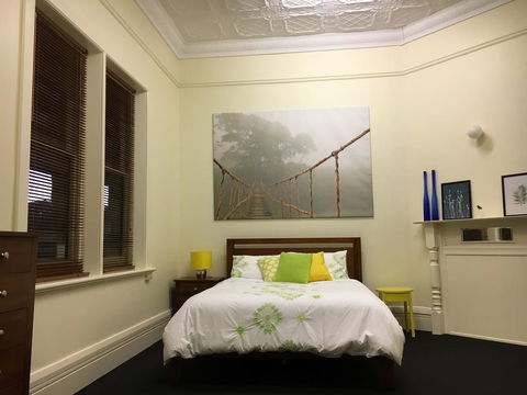 BELMONT 11 Bedroom Home In The Heart Of Victor Harbor - Sydneys Hotel 0