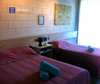 Book Kangaroo Flat Accommodation Vacations Sydneys Hotel Sydneys Hotel