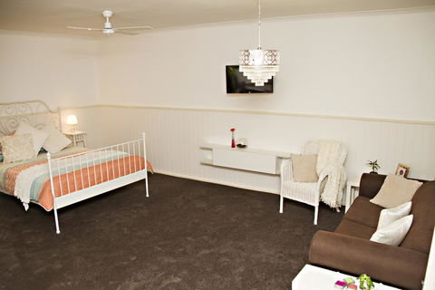 Bielby's Hideaway - Sydneys Hotel 1