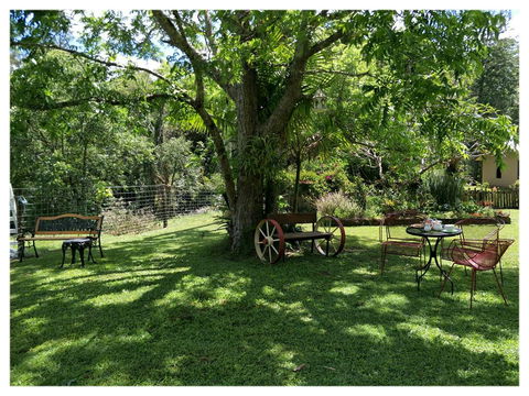 Bielby's Hideaway - Sydneys Hotel 0