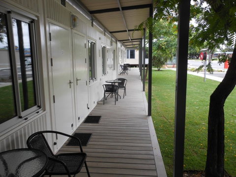 BIG4 Perth Midland Tourist Park - Sydneys Hotel 3