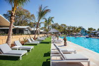 Book Sandstone Point Accommodation Vacations Sydneys Hotel Sydneys Hotel