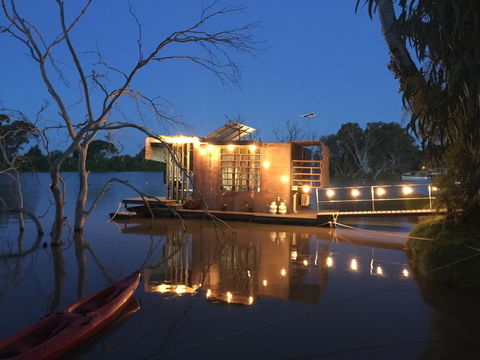 Bill's Boathouse - Sydneys Hotel 0