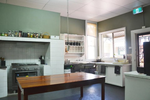 Black Diamond Lodge - Sydneys Hotel 1
