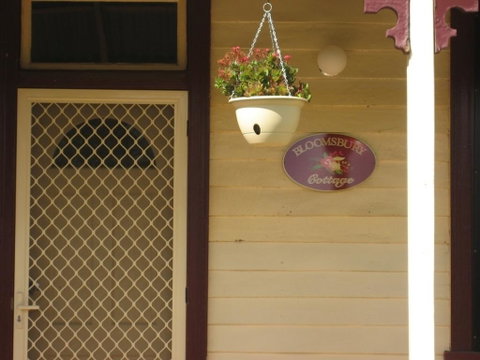 Bloomsbury Cottage - Sydneys Hotel 3