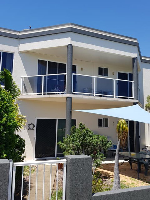 Blue Horizon - Sydneys Hotel 3