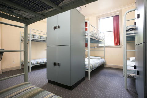 Blue Mountains YHA - Sydneys Hotel 3