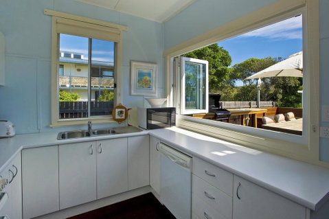 Blue River Shack - Sydneys Hotel 3