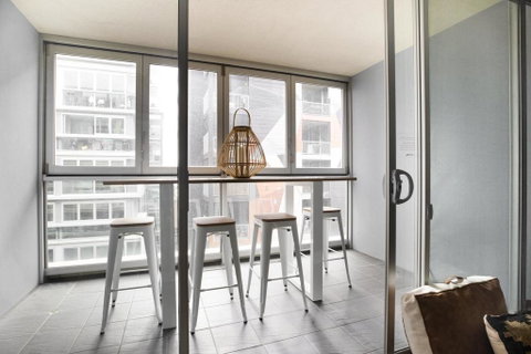 Boho On Morphett-In The Heart Of The CBD - Wifi - Nespresso - Netflix - Sydneys Hotel 2