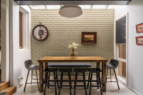 The Young - A Peaceful Parkside Delight - Sydneys Hotel 2