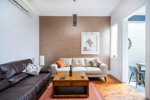 The Young - A Peaceful Parkside Delight - Sydneys Hotel 3