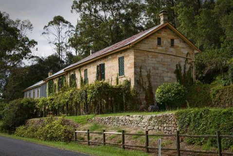Tizzana Winery Bed And Breakfast - Sydneys Hotel 1