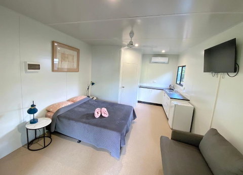 Banyan Tree - Sydneys Hotel 3