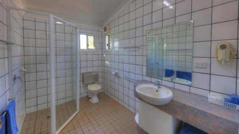 Batchelor Holiday Park - Sydneys Hotel 2