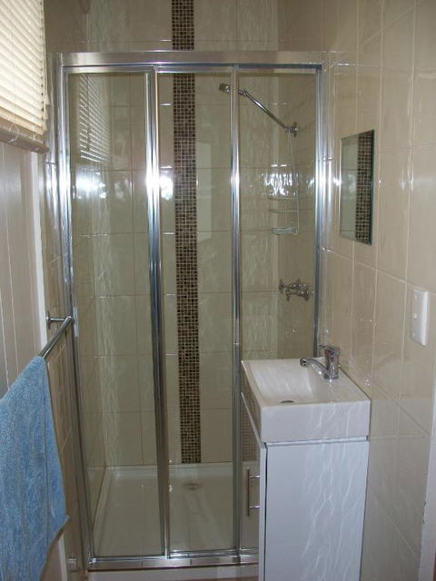 River Bend Caravan Park - Sydneys Hotel 3