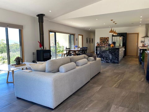 Yarra Valley Country Escape - Sydneys Hotel 2