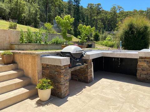 Yarra Valley Country Escape - Sydneys Hotel 3