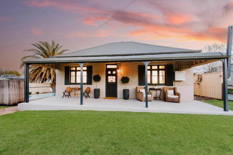 Yarranvale On Gladstone - A Gorgeous Country Abode - Sydneys Hotel 1
