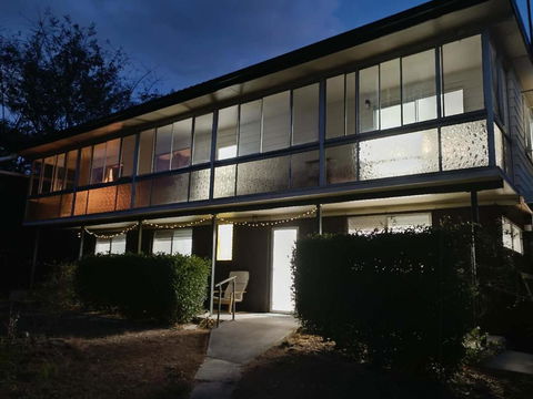 YnY Guest House - Sydneys Hotel 0
