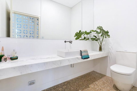 ZenLux Massive 5-BR Holiday Home - Pool - BBQ - Sydneys Hotel 3