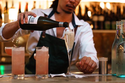 Drinks & Bites In Potts Point Private Tour - Sydneys Hotel 1