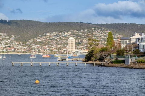Derwent River Historic Harbour Cruise From Hobart - Sydneys Hotel 5