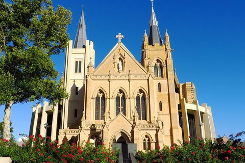 Perth Scavenger Hunt: Perched On A Swan - Sydneys Hotel 1
