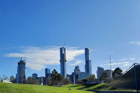 Guided Walking Tour Of Melbourne Yarra River - Sydneys Hotel 2