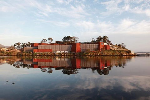 Hobart City Sightseeing Tour Including MONA Admission - Sydneys Hotel 2