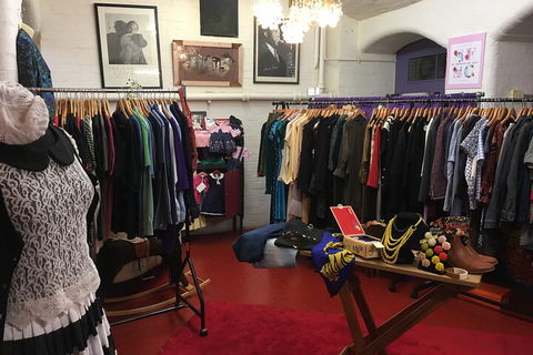 Urban Vintage Walking Tour - Sydneys Hotel 0