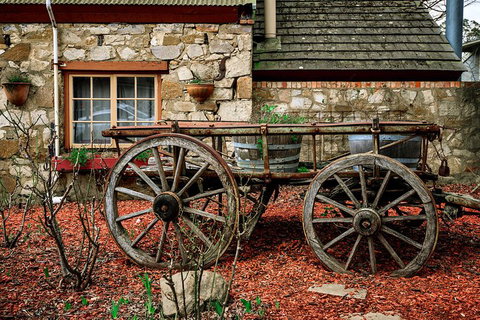 Adelaide Hills Day Tour. Winery Cellar Doors - Sydneys Hotel 5