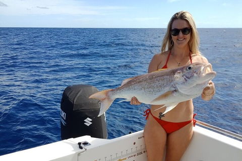1/2 Day 5 Hour Offshore Fishing Charter - Sydneys Hotel 0