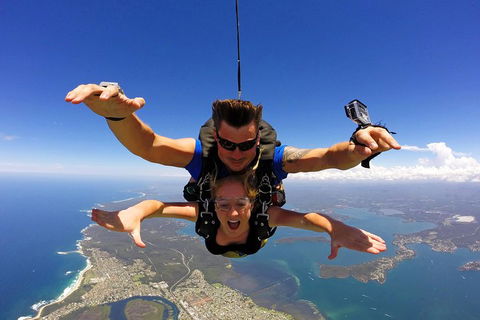 Skydive Sydney-Newcastle Up To 15,000ft Tandem Skydive - Sydneys Hotel 0